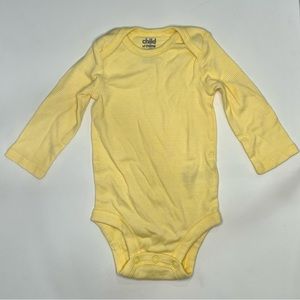4/$15⭐️ Child of Mine Made by Carter's Baby Yellow Bodysuit Size 3-6Months